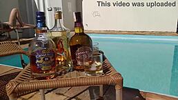 aquela foda na piscina com creampie