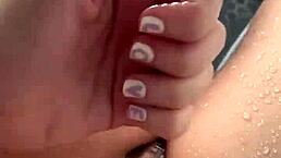 hot stepsis masturbates in sunny shower, so exotic!