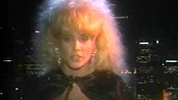 the night temptress shines in classic retro style