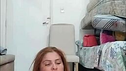 ruiva casada fazendo chamada de vídeo leva gozada na buceta duas vezes mesmo dia