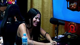 A Novinha Da Privacy Avaliou O Pau Do Ruan E Tirou A Roupa No Podcast Que Delícia - Luuh Barbosa - Podcast Púpum No Barraco Completo No Sheer - Red