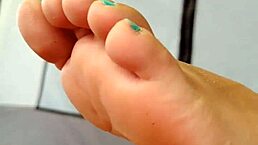 Curvy Goddess Gets Ass Worshiped in POV Doggystyle Sex