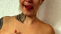 Safada offered me 1000 or a mystery deepthroat on the street