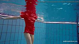 Avenna swims nude in the pool, so sexy! 😍