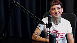 I Dive Into That Milf's Big Clit Pussy