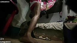 Avec Ses Longues Jambes