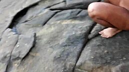 flagrei 3 gostosas PEEING na praia com paty bumbum e melissa devassa.