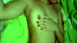 Mrs. Americanpie fucks stranger in Asha club booth