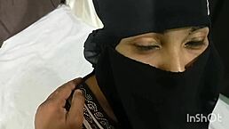 Muslim Girl Fucks Boyfriend In Desi Style!