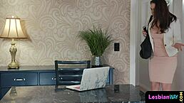 Tiny lesbo spreads her legs for milf beauty