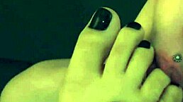 Worship My Barefoot Feet And Pussy With Vibrator And Bondage