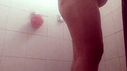 caught cleaning cum from pussy in shower 😏