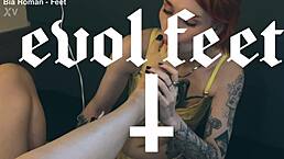 Worship My Barefoot Feet And Pussy With Vibrator And Bondage