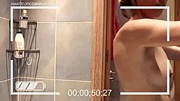 Ugly face foamy fingering session in bathtub, petite teen on webcam