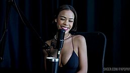 Alice Vasconcelos chats privately with Raphaela Savanah