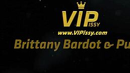 Pissy Muscular Workout with Brittany Bardot Soaked by Vipissy