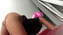 jovem indefesa presa com padrasto sex toy