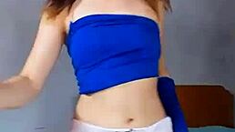 Can bonneyuwu show how her tight teen pussy drips while masturbating with a dildo?