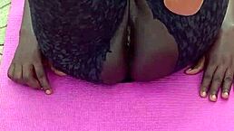 During my morning workout, I flashed my wet pussy to the voyeur 😏