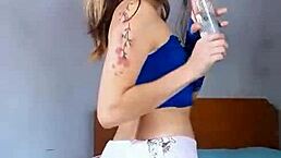 Can bonneyuwu show how her tight teen pussy drips while masturbating with a dildo?