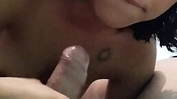 Que rica mamada me da mi vecina, petite latina says during solo