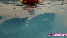 flashing boobs in public pool 😏