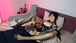 Tamaki, relax with some pussy eating from Sunako.