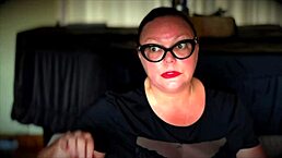 dominatrix april ebony slave rose orgasm