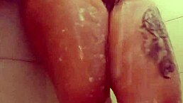 Quick shower tease with big tits and ass 😘