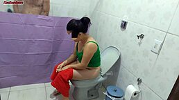 madrasta coloca uma cortina no banheiro só para olhar o enteado no banho