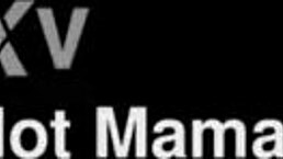 sexo grupal com milf magrinha que adora ser penetrada por v�rias rolas