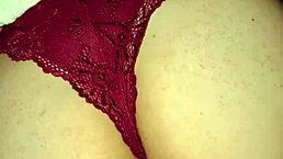 le lleno de leche las nalgas de mi esposa