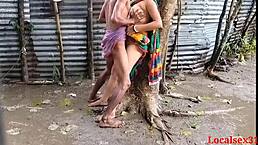 Bengali boudi has outdoor sex with friend during rain?