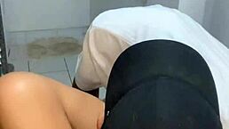 A Prima Não Resistiu ao Volume no Shorts do Primo