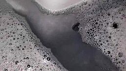 i'm jerking off in the jacuzzi with music, come play with my cock