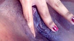I just want to insert my fingers into my wet pussy