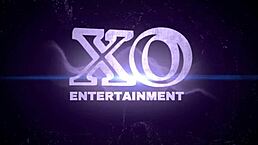 Big booty lesbians freak out with strapons