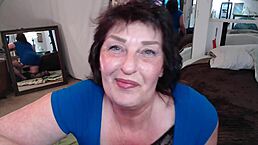 Time to stroke with me today 😘