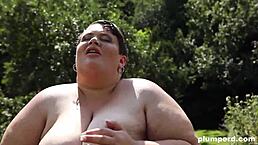 THE LARGEST MATURE BITCH FROM CZECH REPUBLIC SUCKS COCK!