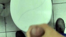 Masturbando no trabalho