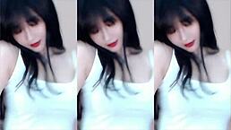 中国妹子可爱性感装超快扭臀舞