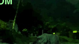 Public en la playa metí a mi prima y namorada a mamar mi polla allí mismo 😈