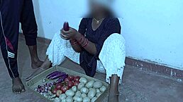 Sabji wali bhabhi ke sath masti sex reality sex