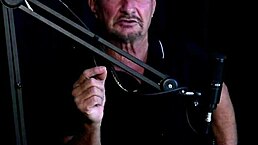 Rem�dios para homens faz amizades onde chega, n�o daria o cu e deu dicas para os casais - carlos urach on sheer red.