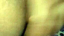 印度辣妹Alisha Bhabhi特写骚穴后入狗爬