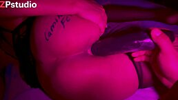 Me dejaron exitada y le pido a mi hermanastro que me meta pepino enorme en la vagina?