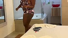 As a Colombian, I ordered delivery and paid with my hot sex skills