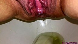 穿环熟女浴室内射喷尿放屁绿帽合集