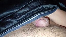 que rico se ve el semen de mi novio cuando le hago la paja con mi mano