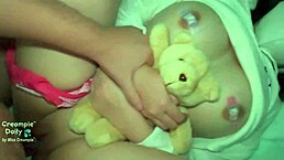 Hey, this teen girl gets creampie in her tight asian pussy!